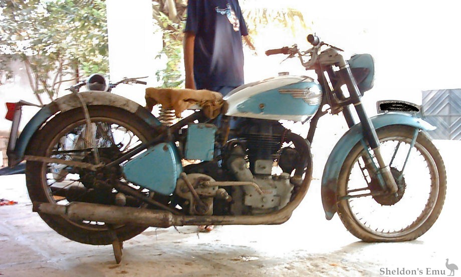 Royal-Enfield-1948-J2-500cc-TwinPort-Nay.jpg