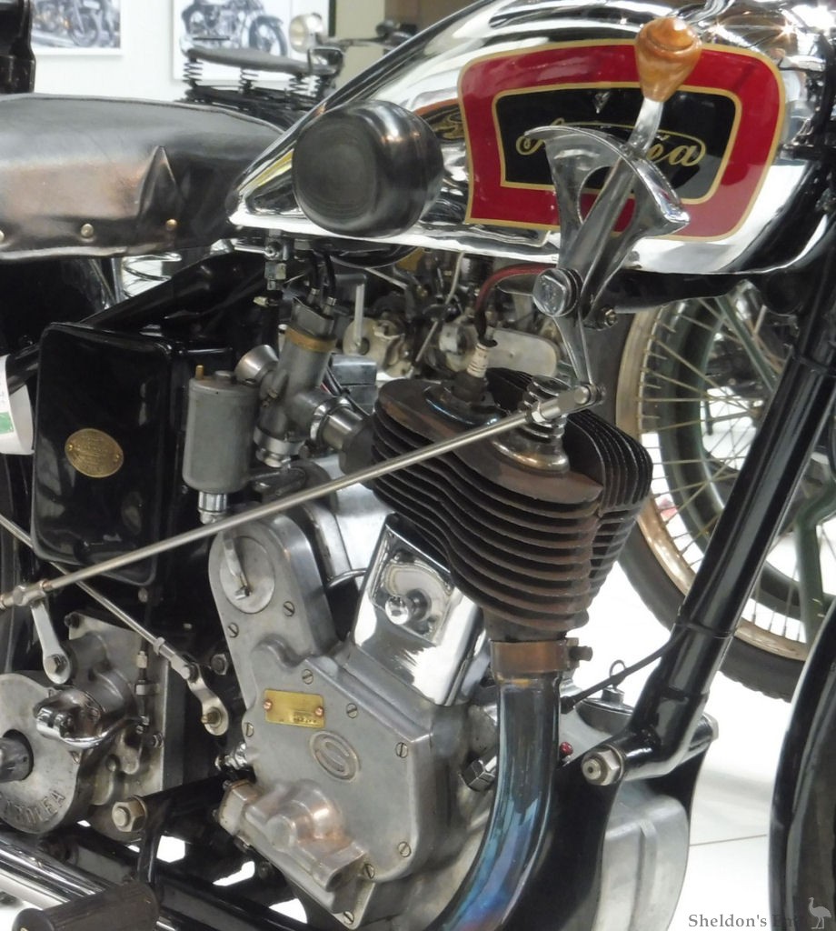 Sarolea-1936-36T5-494cc-OHa-01.jpg