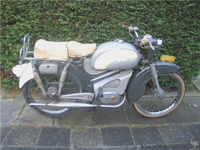 Sarolea-Jan-Kl-moped.jpg