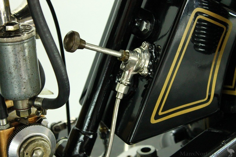 Stylson-1930-350cc-RHE-Blackburne-CMAT-05.jpg