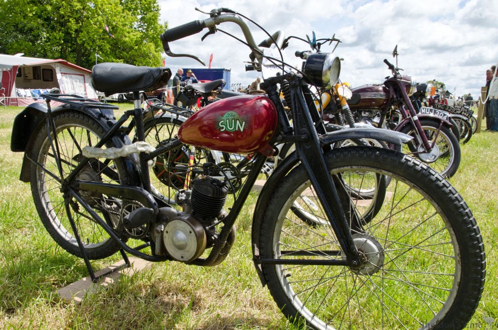 Sun-1951-Autocycle-StG.jpg