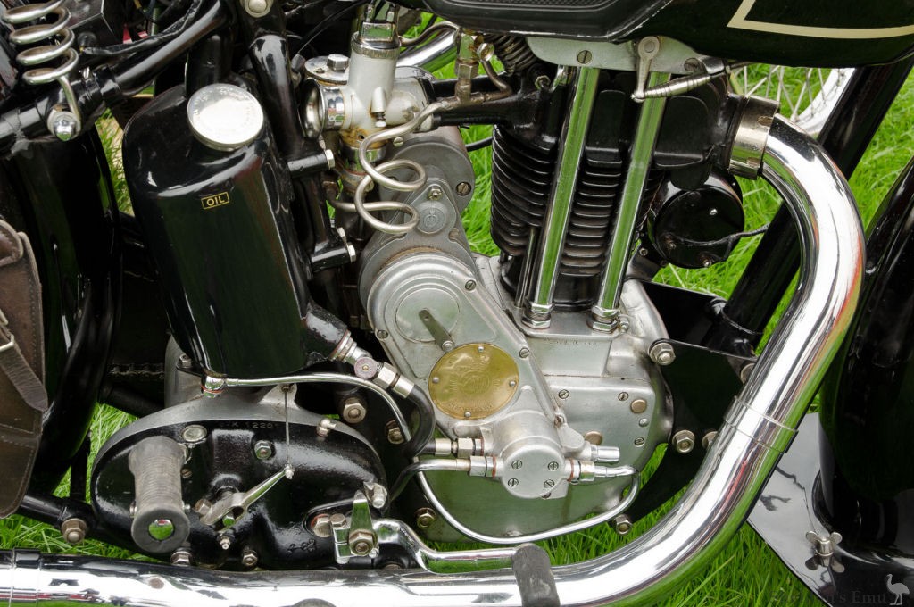 Sunbeam-1936-250-Engine-StG.jpg