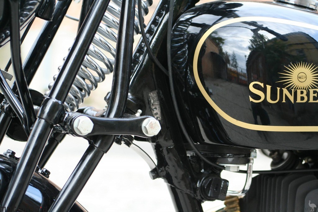 Sunbeam-1937-Model-9-600cc-Motomania-3.jpg