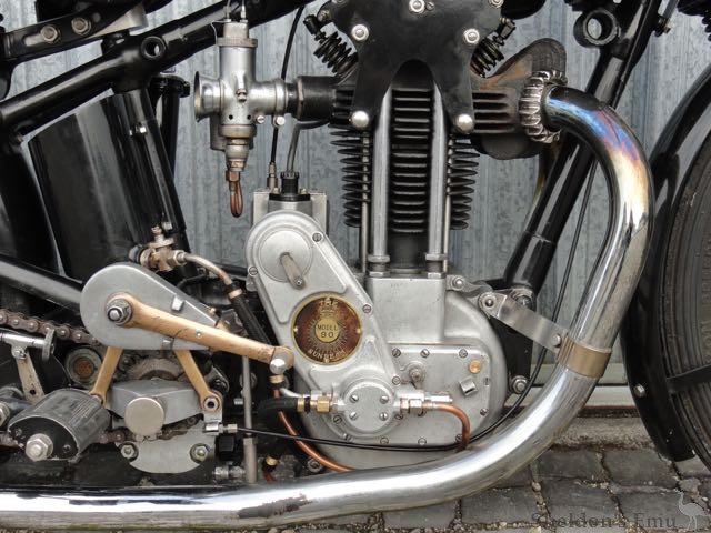 Sunbeam-1930-500cc-90TT-MPf-02.jpg