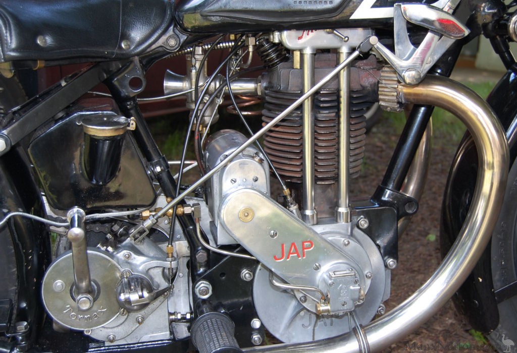 Tornax-1929-600cc-Modell-II-30-CHo-02.jpg