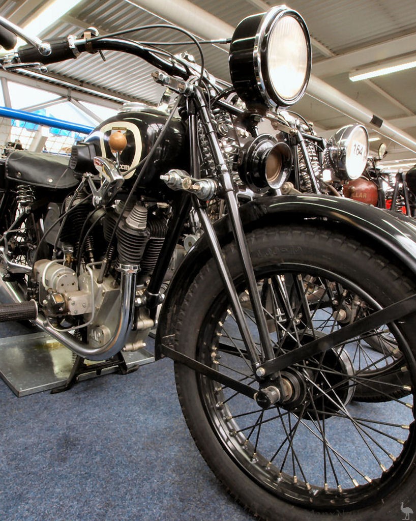 Tornax-1930-969cc-Modell-III-30-HMM-Wpa.jpg