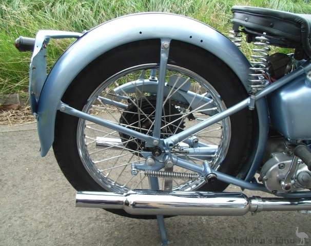 Triumph-1951-Thunderbird-Trojan-2.jpg