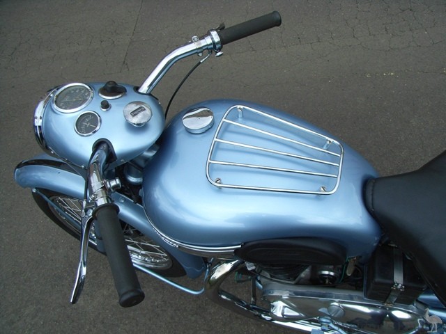 Triumph-1951-Thunderbird-Trojan-7.jpg