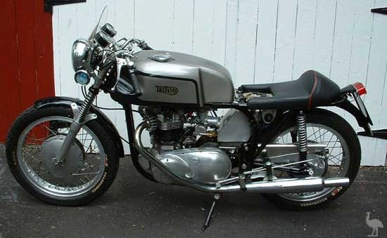 Triton-Cafe-650-1955.jpg