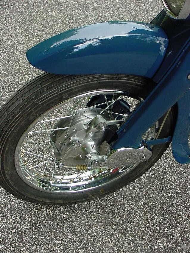 Honda-1961-CS92-Benly-Front-Wheel.jpg