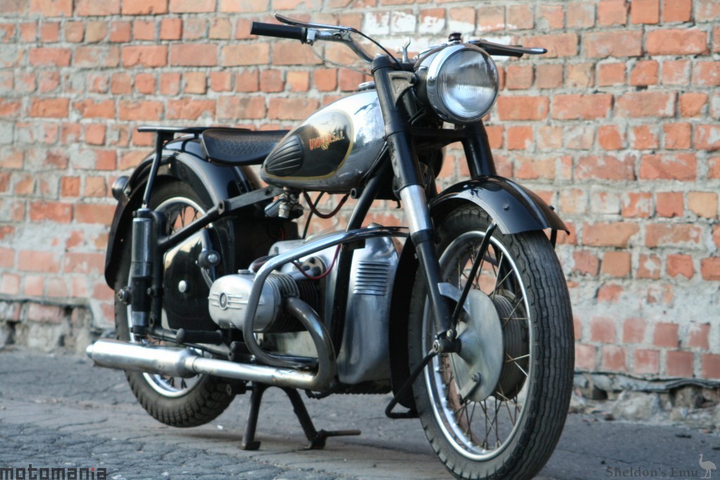 Universal-1952-B50-Motomania-4.jpg