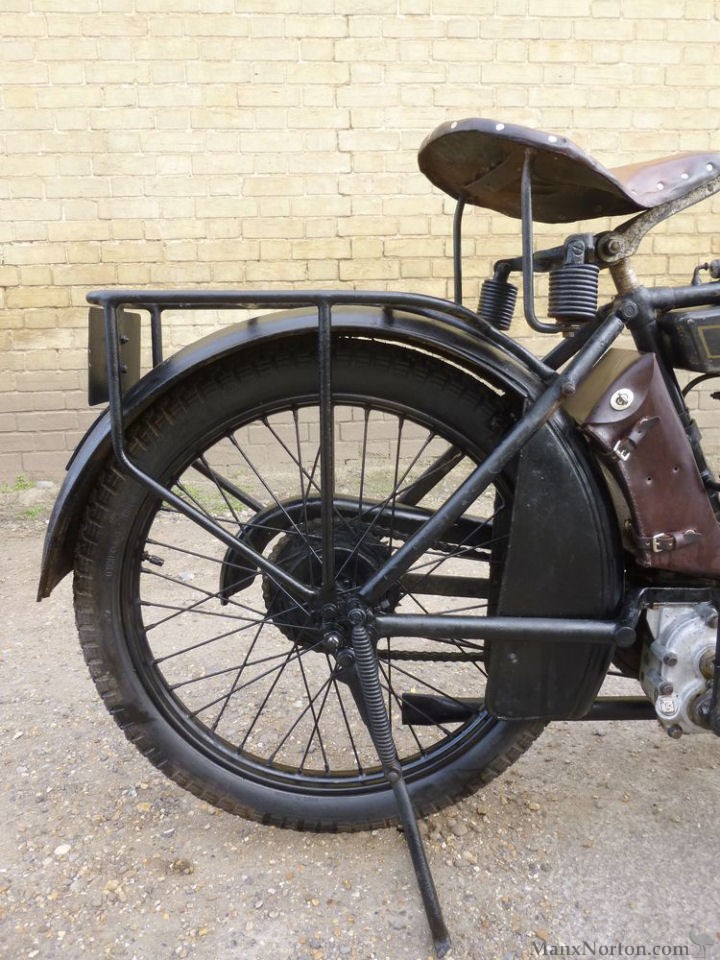 Velocette-1922-E2-220cc-AT-7.jpg