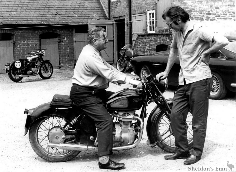 Velocette-1939-Model-O-Stanford-Hall-VBG.jpg