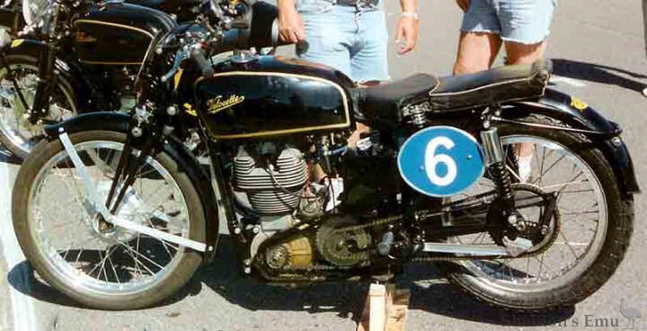 Velocette-1947-KTT-350cc-2.jpg