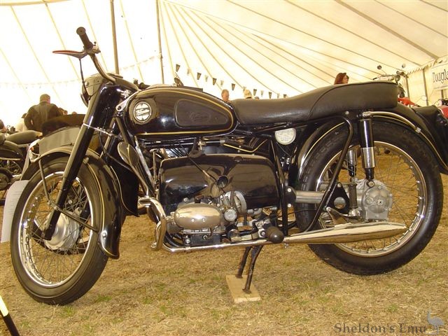 Velocette-1956-Valiant-2.jpg