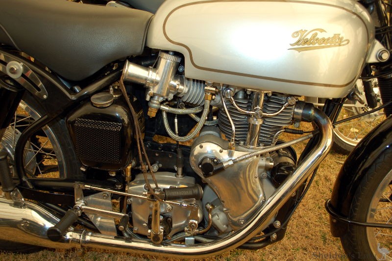 Velocette-1967c-Thruxton-Jaws-C3.jpg