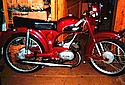 Victoria-Moped-3.jpg